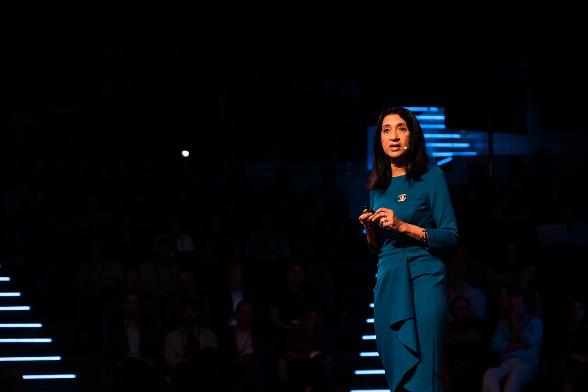 Nandini Ramani (AWS): «Θέλουμε να εκπαιδεύσουμε 29 εκατομμύρια άτομα παγκοσμίως στις τεχνολογίες cloud μέχρι το 2025»