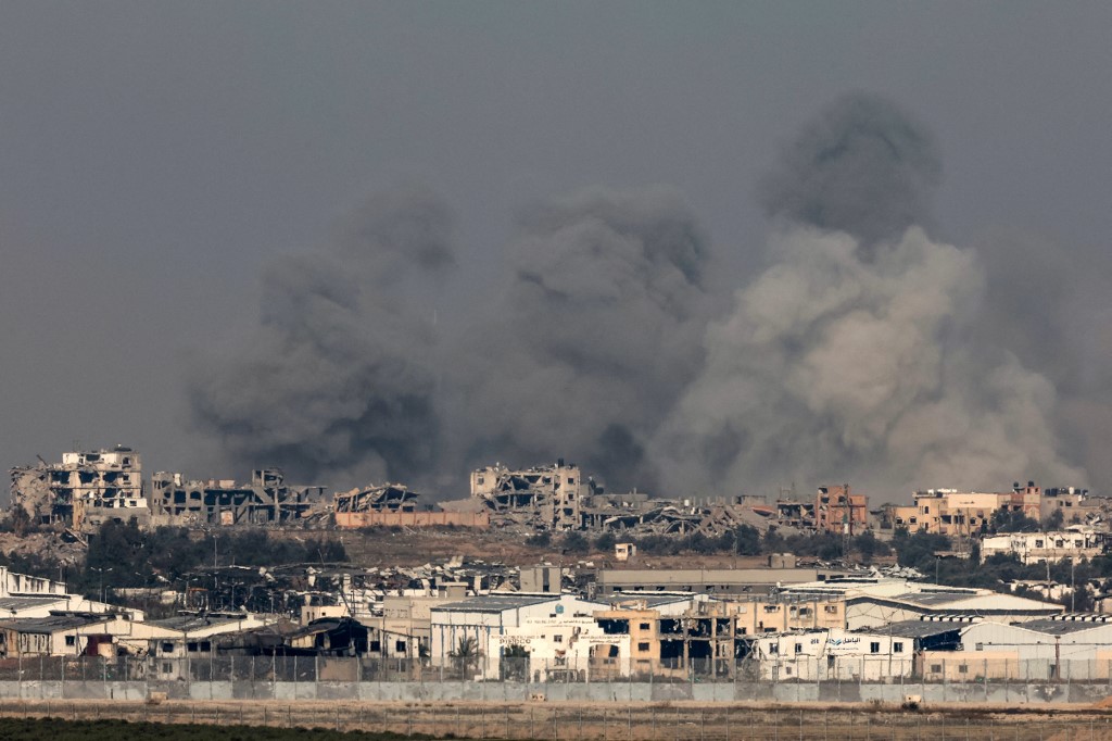 Συνεχίζονται με σφοδρότητα οι μάχες και οι βομβαρδισμοί του Ισραήλ στη Λωρίδα της Γάζας