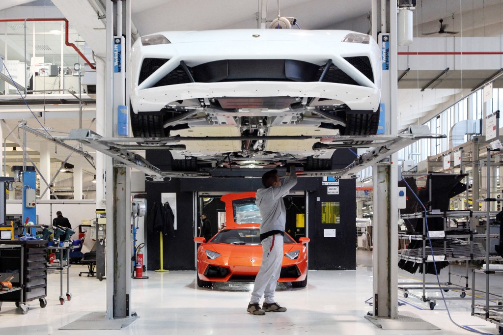 Η Lamborghini γίνεται η πρώτη αυτοκινητοβιομηχανία στην Ευρώπη που καθιερώνει τετραήμερη εργασία