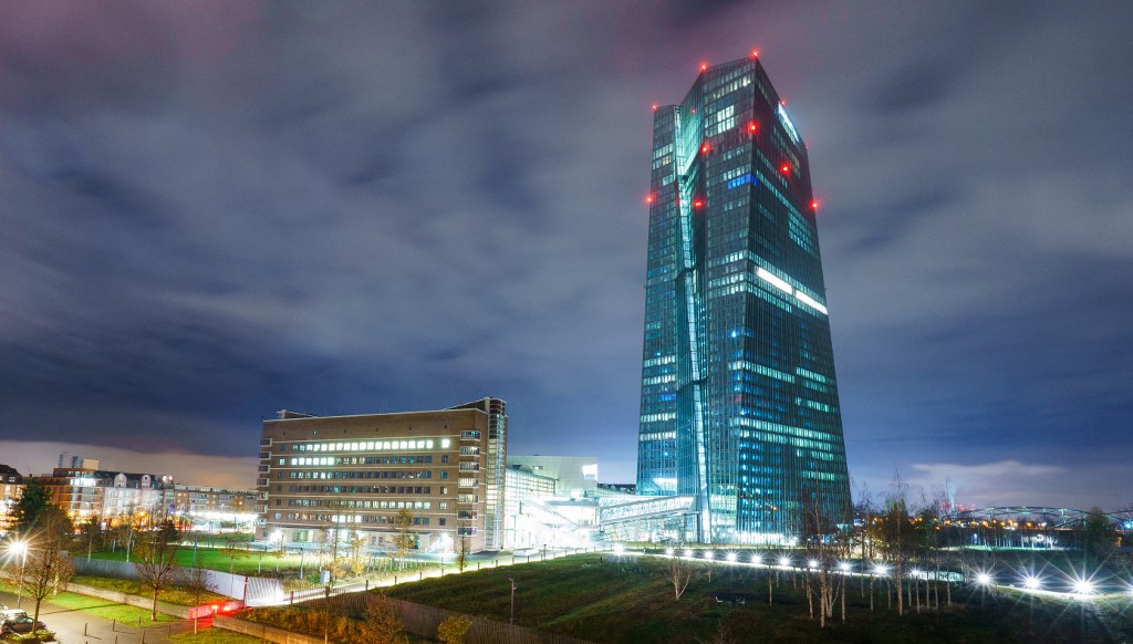 ΕΚΤ: Παραμένουν ισχυρές και ανθεκτικές οι τράπεζες – Οι κίνδυνοι και τα «πρέπει»