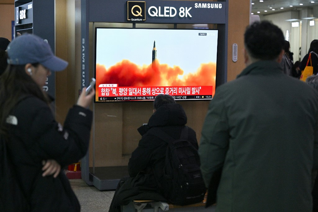 Ανεβαίνει επικίνδυνα το θερμόμετρο στην κορεατική χερσόνησο – Η Πιονγκγιάνγκ εκτοξεύει πυραύλους κρουζ προς την Κίτρινη Θάλασσα