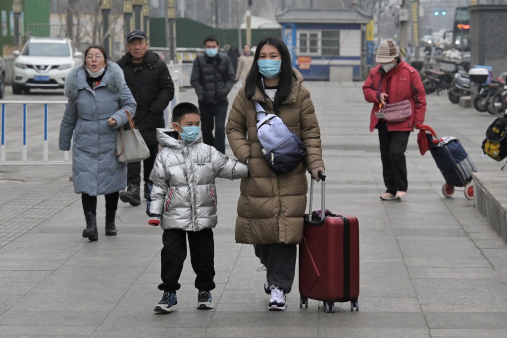 Κίνα: Ο πληθυσμός συρρικνώνεται και η κυβέρνηση προβληματίζεται – Οι λόγοι της δημογραφικής παρακμής