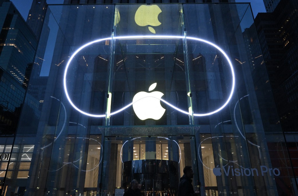Γιατί ο Tim Cook θεωρεί απαραίτητο το Vision Pro της Apple για τις επιχειρήσεις