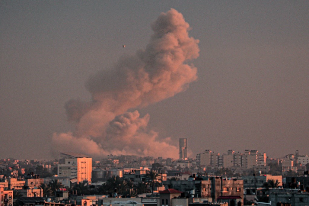 Έξι εβδομάδες ανακωχής στη Γάζα με αντάλλαγμα την απελευθέρωση 40 ομήρων προσφέρει το Ισραήλ στη Χαμάς