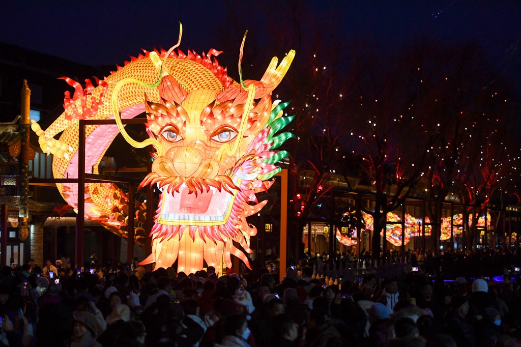 «Χρυσός» για την Κίνα το Φεστιβάλ της Άνοιξης – Έσοδα εκατοντάδων εκατομμυρίων από τις πωλήσεις αφορολόγητων προϊόντων