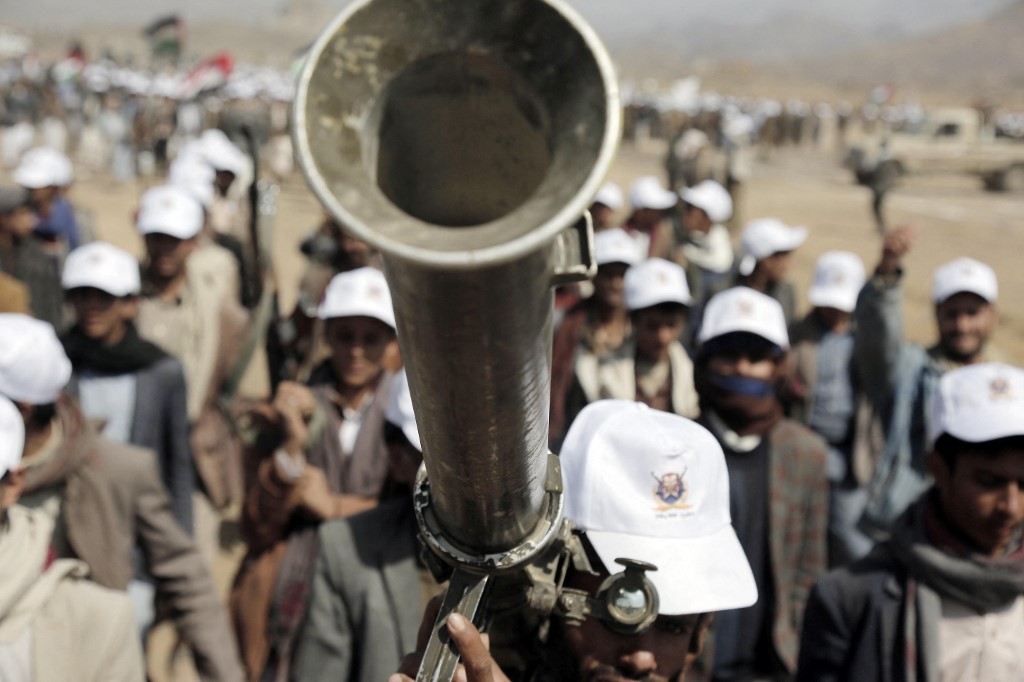 «Ναρκοπέδιο» η Ερυθρά Θάλασσα – Νέα αμερικανικά πλήγματα εναντίον των Χούθι