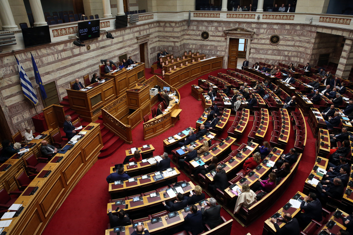 Τέμπη: Αίτημα Καρυστιανού – Ασλανίδη στη Βουλή για άρση ασυλίας των Καραμανλή και Σπίρτζη