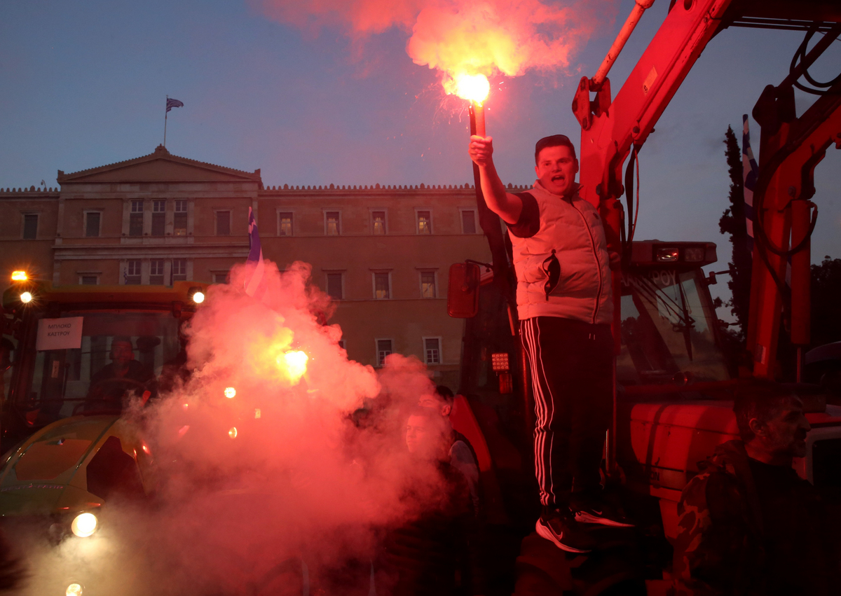 Στο Σύνταγμα οι αγρότες για το συλλαλητήριο – Τι ισχύει με τις κυκλοφοριακές ρυθμίσεις