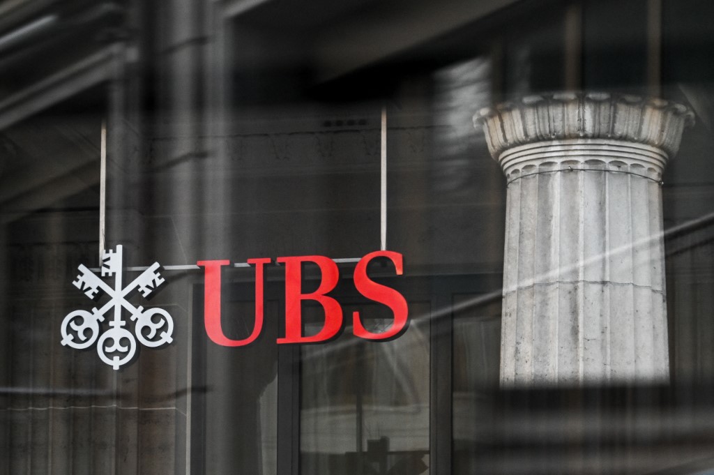 Επιστροφή στην κερδοφορία για τη UBS – Πέρα από τις προσδοκίες και ο τζίρος