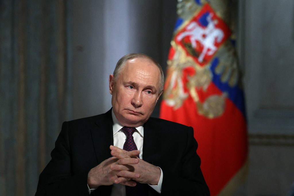 Καθησυχάζει το Κρεμλίνο: Τα σχόλια Πούτιν για τα πυρηνικά δεν συνιστούν απειλή για χρήση τους