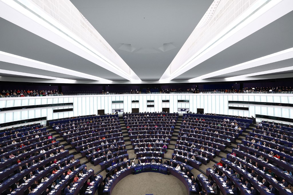 Ευρωπαϊκό Κοινοβούλιο: Ψηφίζεται το νέο σύμφωνο για τη μετανάστευση και το άσυλο – Τι προβλέπει