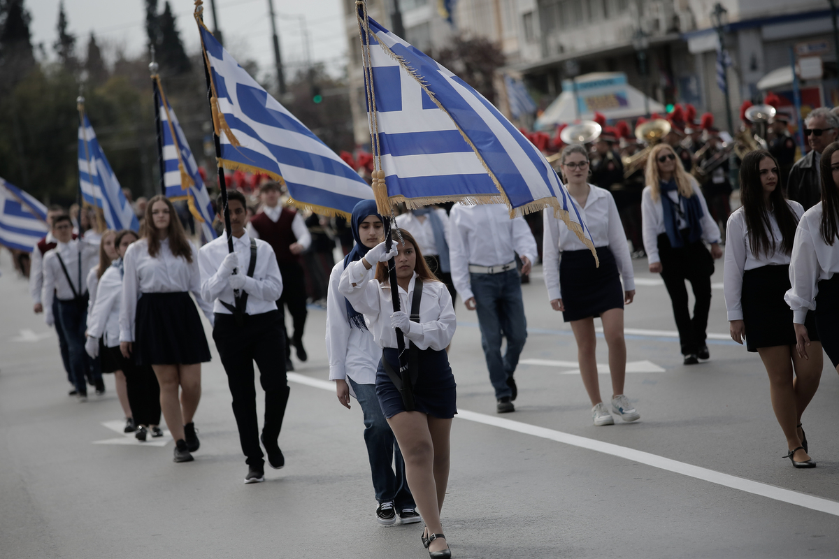 25η Μαρτίου: Ολοκληρώθηκε η μαθητική παρέλαση της Αθήνας