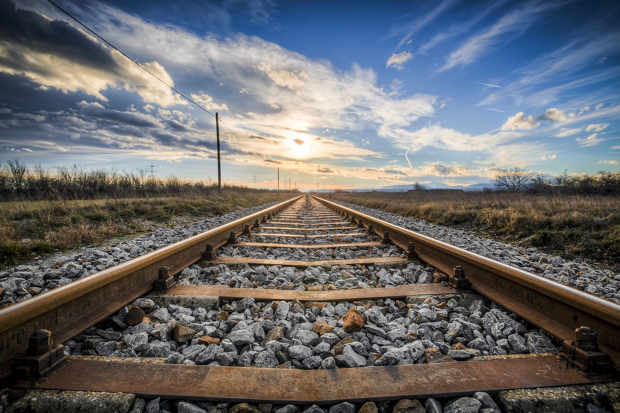 Γερμανία: Η εταιρεία των σιδηροδρόμων συμφώνησε με το συνδικάτο των μηχανοδηγών – Μειώνονται οι ώρες εργασίας