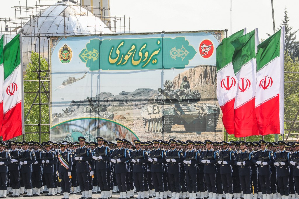 Το Ιράν προειδοποιεί το Ισραήλ με αντίποινα – Ετοιμότητα του ναυτικού για την Ερυθρά Θάλασσα