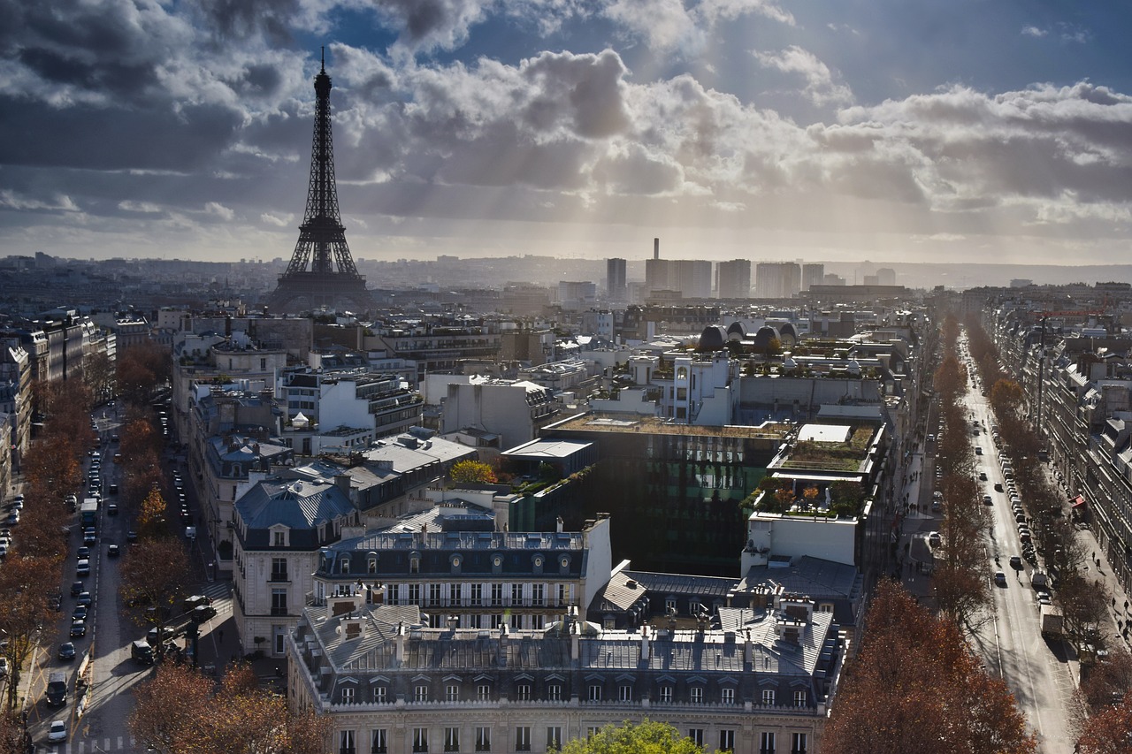 Η Γαλλία δίνει το «σύνθημα» για μια έξοδο από την ήπια ύφεση στην Ευρωζώνη