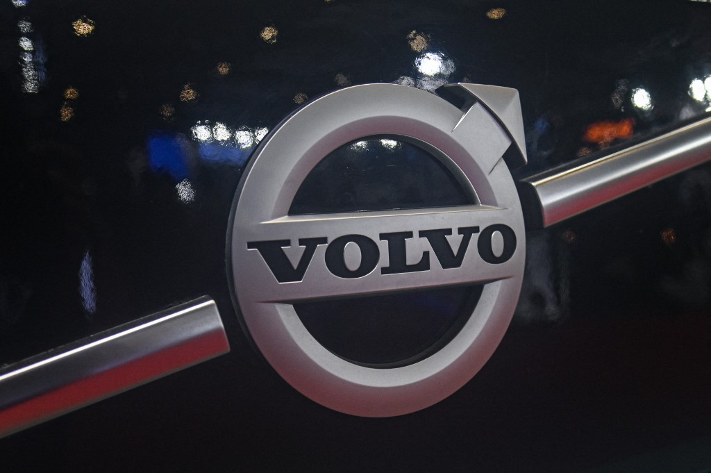 Η ηλεκτροκίνηση εκτίναξε τις πωλήσεις της Volvo τον Απρίλιο