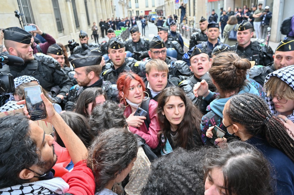 Στα ευρωπαϊκά πανεπιστήμια «μεταφέρθηκαν» οι κινητοποιήσεις φιλοπαλαιστίνιων φοιτητών