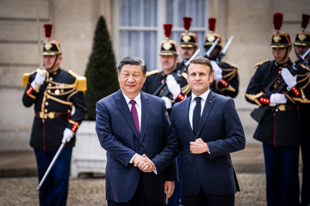 Συνάντηση των προέδρων Γαλλίας, Κίνας και Κομισιόν – Στο επίκεντρο το εμπόριο