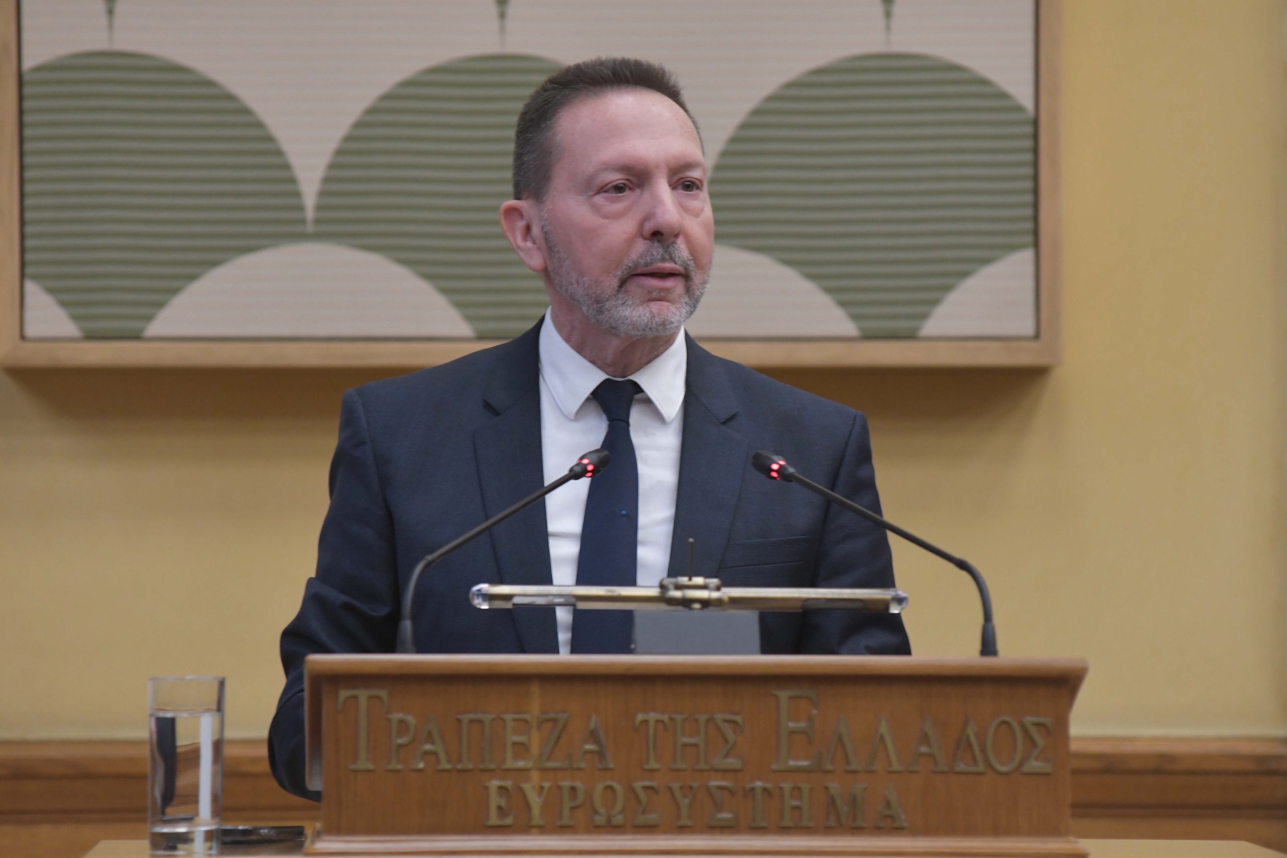 Στουρνάρας: Η ΕΚΤ δεν βιάζεται για μείωση των επιτοκίων