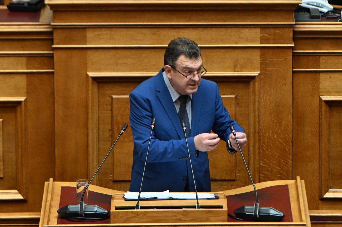 Νίκος Παπαδόπουλος: Ο Νατσιός της Νίκης διαγράφει τον βουλευτή που βανδάλισε τα έργα στην Πινακοθήκη