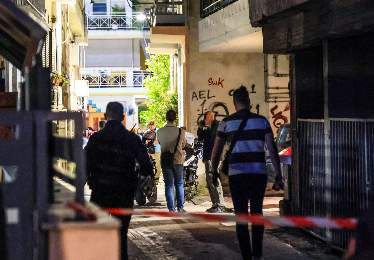 «Θόλωσα από τις καταχρήσεις»: Μετανιωμένος εμφανίστηκε ο 21χρονος μητροκτόνος στη Λάρισα