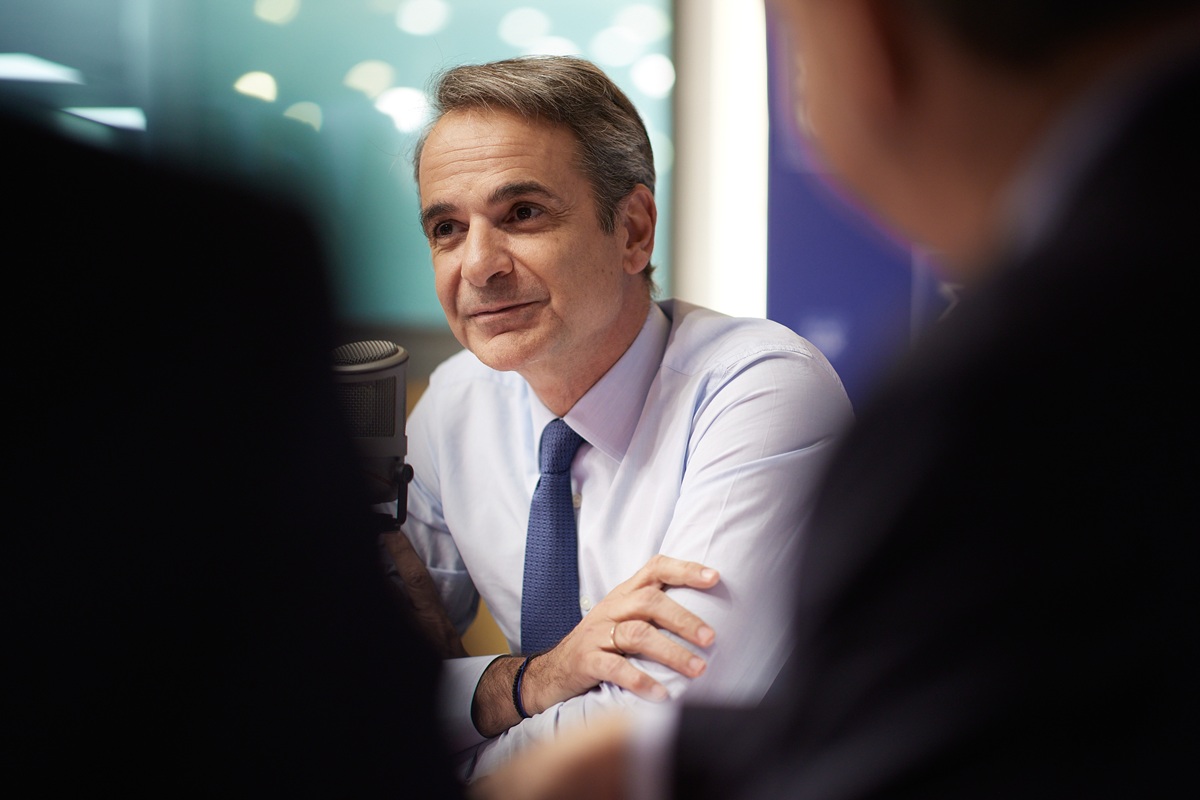 Η μονιμότητα, το Σύνταγμα και τα διλήμματα του 2027