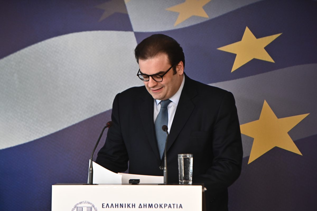 Ψηφιακά τελωνεία, δημοσιονομική πειθαρχία και κίνητρα για δωρεές: Το τρίπτυχο των θερινών μεταρρυθμίσεων Πιερρακάκη