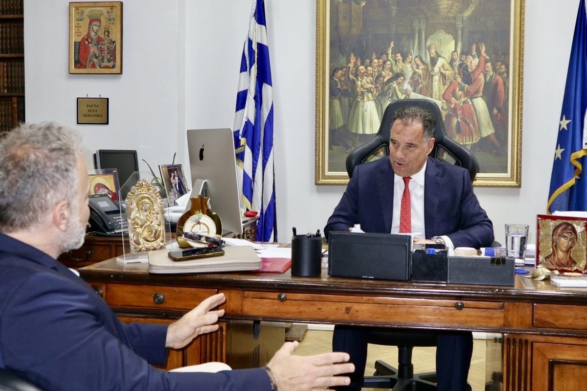 Γεωργιάδης: «Έρχονται αυξήσεις στους νοσηλευτές. Προτεραιότητα η ενίσχυση του ΕΣΥ»