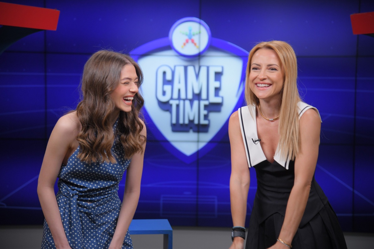 Η Γεωργία Μεσαρίτη στο ΟΠΑΠ Game Time: Ο Μουζακίτης, ο ρόλος κομπάρσου με τον Μπράντ Πιτ και η Έμα Στόουν