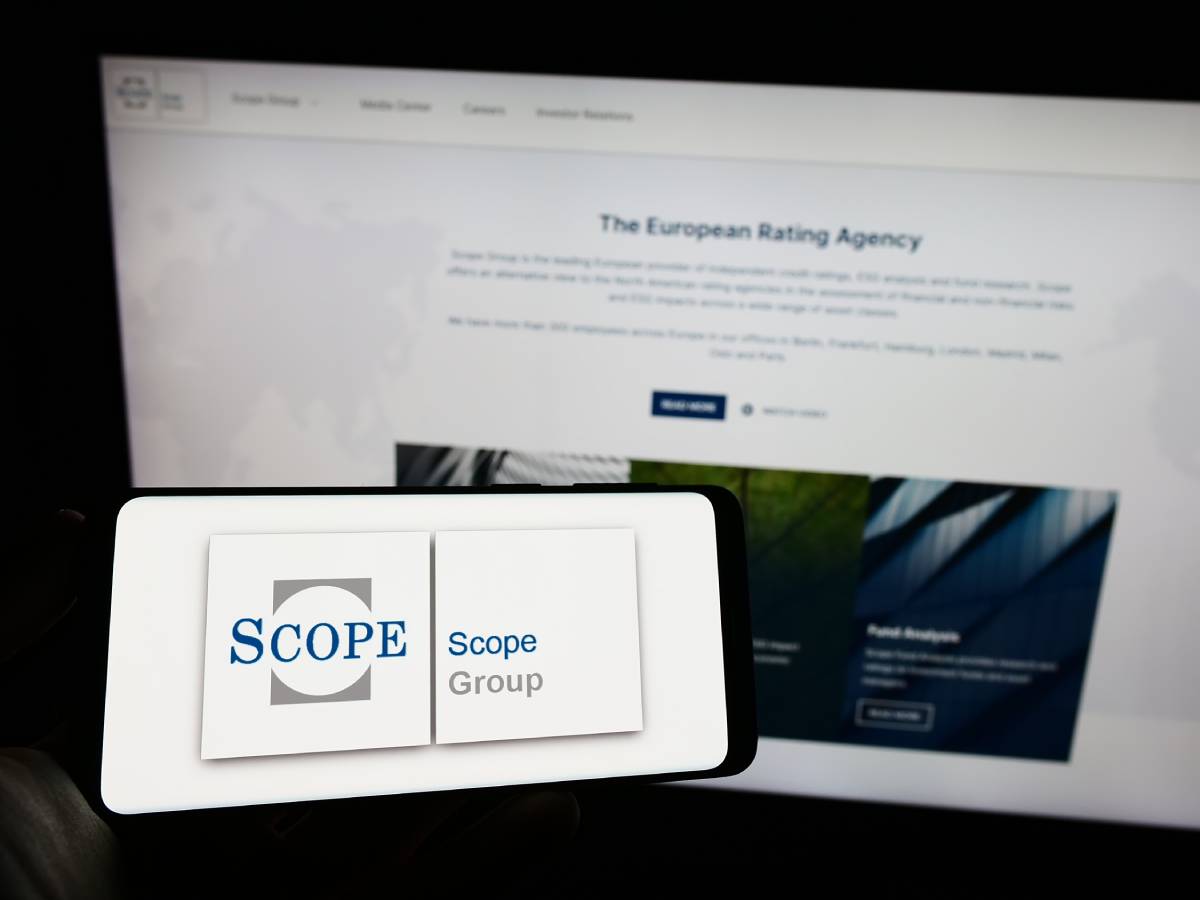 Scope Ratings: Διψήφιες αποδόσεις για τις ελληνικές τράπεζες – Υψηλή ανάπτυξη παρά τις διαρθρωτικές αδυναμίες