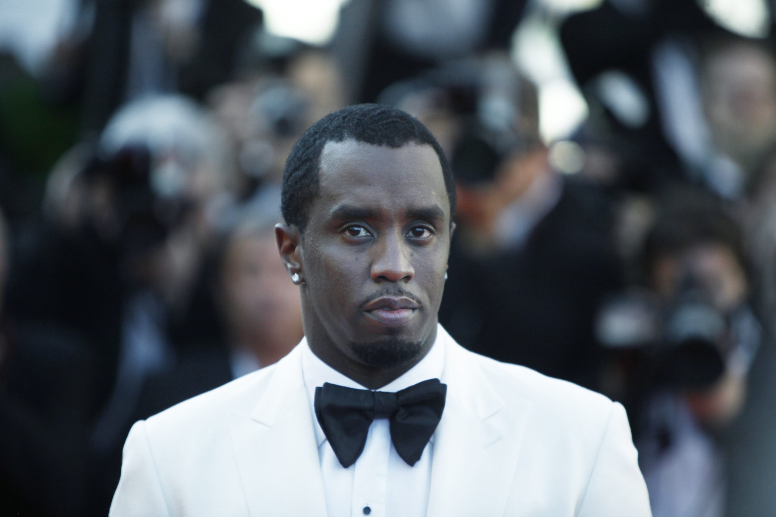 Σοκαριστικές αποκαλύψεις στη δίκη του Diddy: Εκβιασμοί, απειλές και σεξουαλική κακοποίηση στο φως