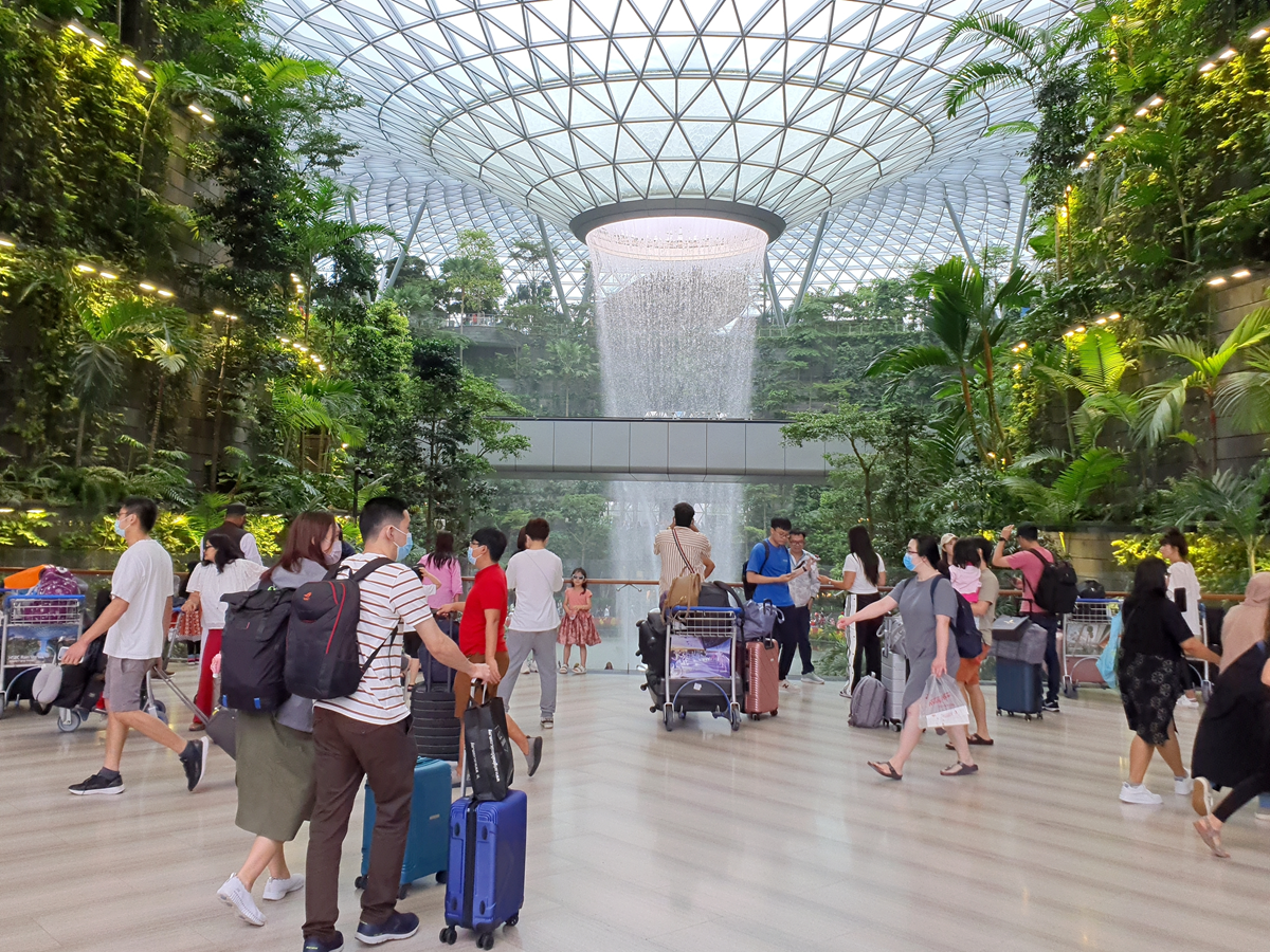 Το Changi της Σιγκαπούρης αναδείχθηκε για 13η φορά καλύτερο αεροδρόμιο στον κόσμο – Δείτε το Top 10