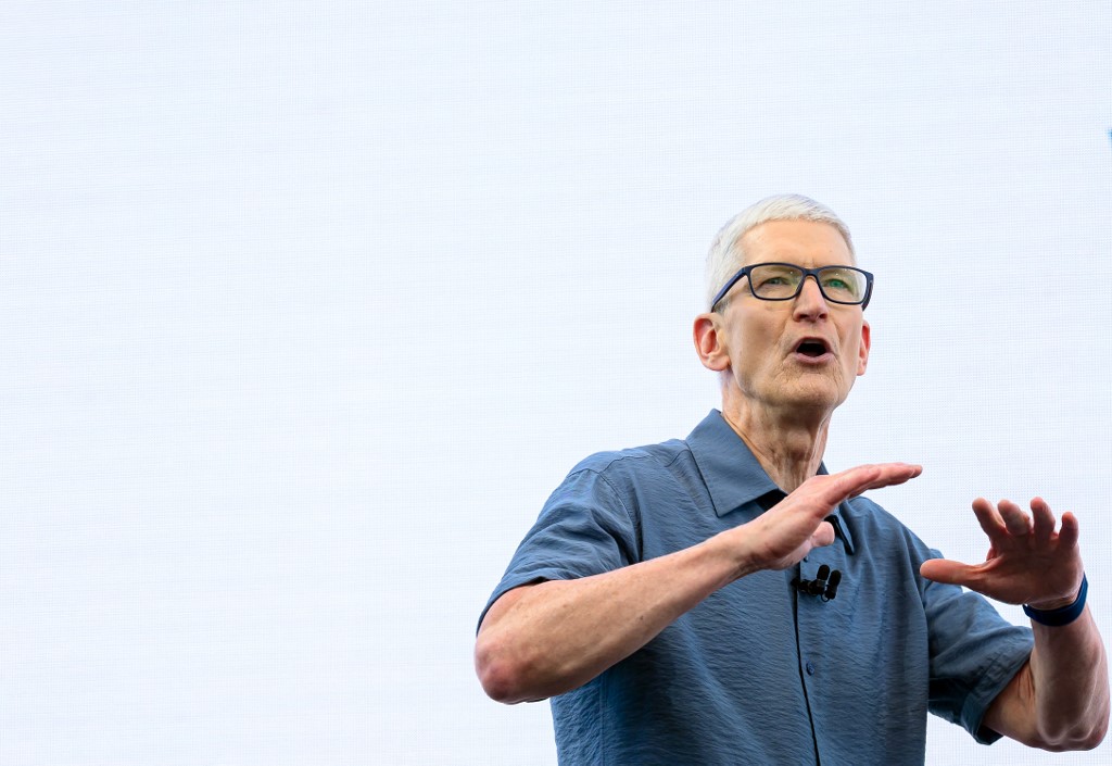 Η Apple ανοίγει τα μοντέλα AI – Οι νέες δυνατότητες του iPhone και το στοίχημα της Apple Intelligence