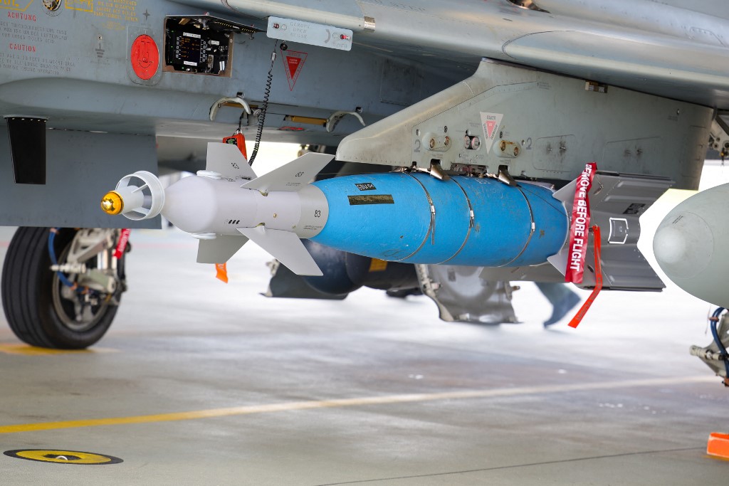 GBU-57: Η υπερβόμβα των ΗΠΑ που μπορεί να εξουδετερώσει το πυρηνικό πρόγραμμα του Ιράν