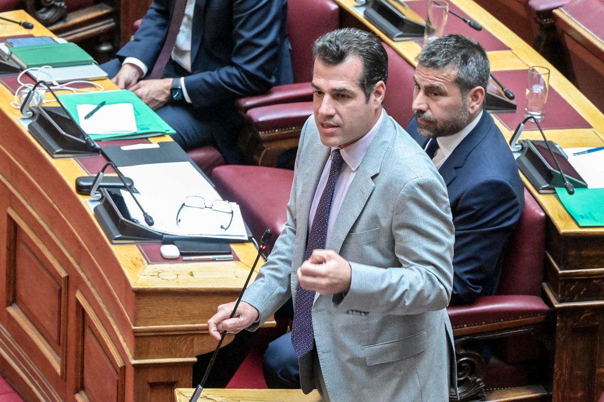 Ο Θάνος Πλεύρης παίρνει τη θέση Βορίδη στο Υπ. Μετανάστευσης – Ποιοι είναι οι 3 νέοι υφυπουργοί