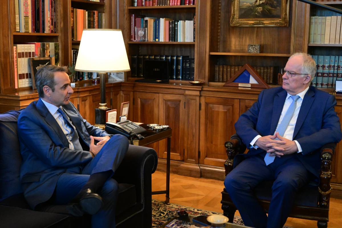 Μητσοτάκης: Πλοία του Πολεμικού Ναυτικού έξω από τη Λιβύη – «Δεν θα κάνουν κουμάντο οι διακινητές για το ποιος μπαίνει στην Ελλάδα»