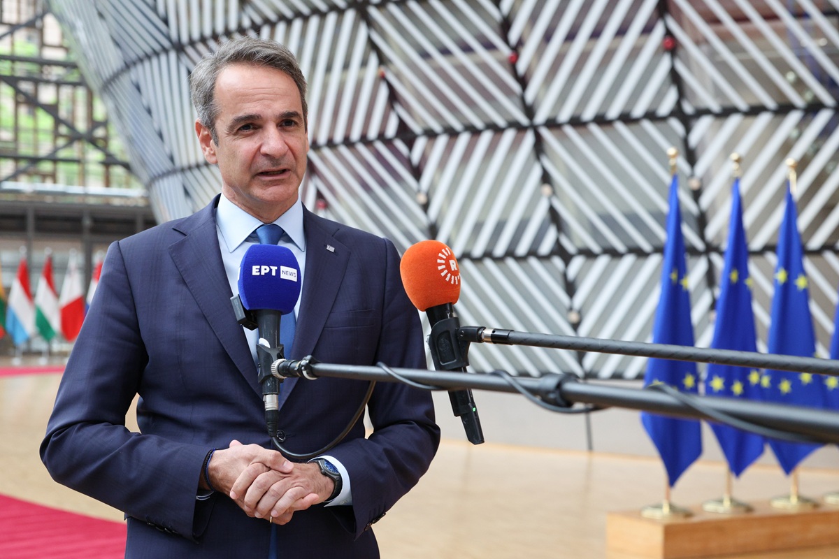 Μητσοτάκης από Βρυξέλλες: «Καρότο και μαστίγιο» για να μην παγιωθεί ο νέος μεταναστευτικός δρόμος από Λιβύη προς Κρήτη