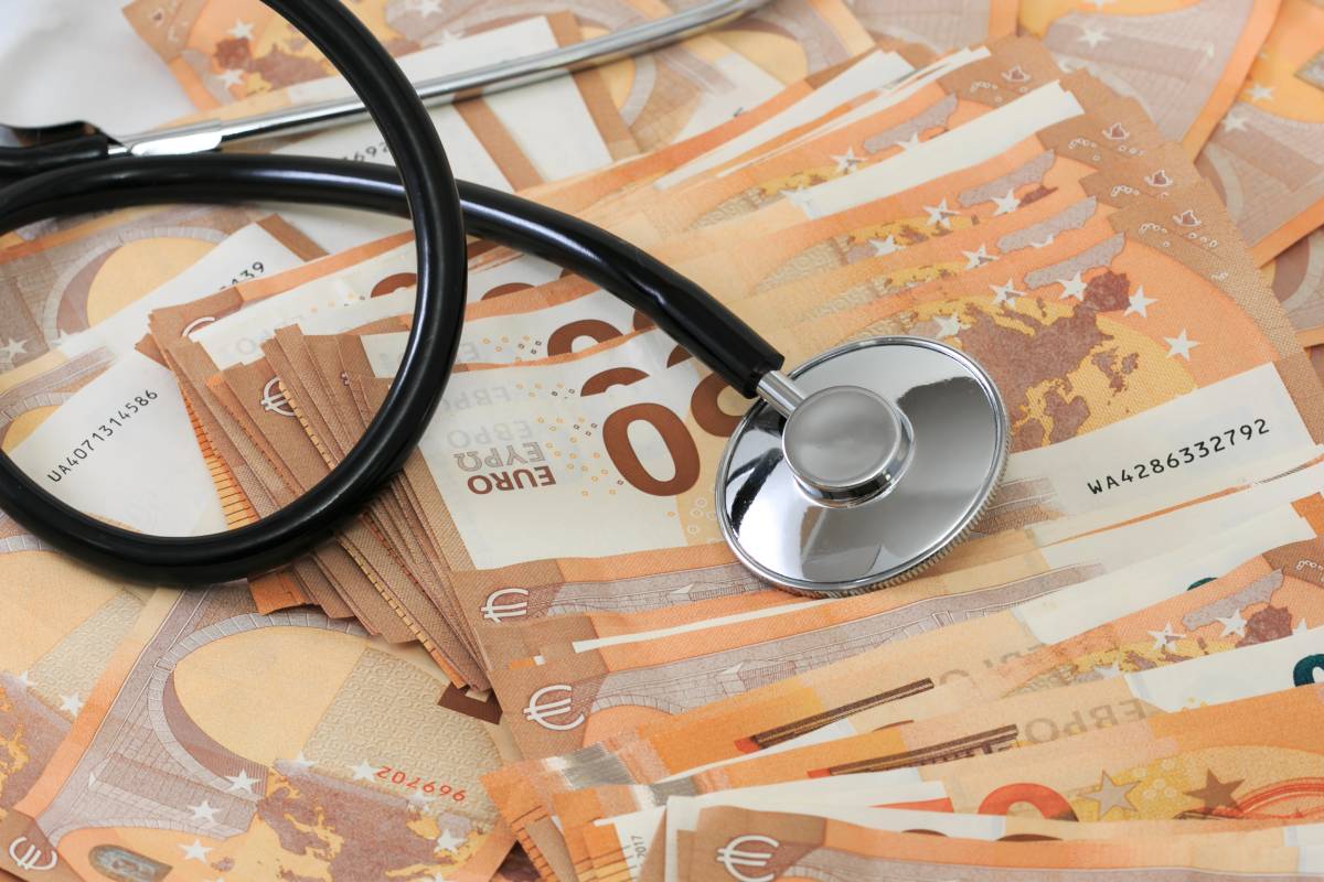Αγώνας δρόμου για να περιοριστούν τα «φέσια» του Δημοσίου – Ξεπέρασαν τα 3,9 δισ. ευρώ τον Απρίλιο