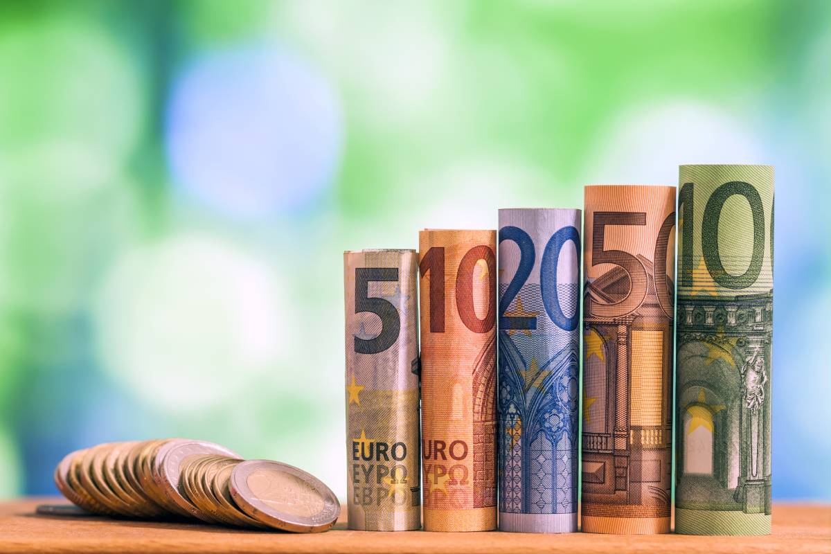 UBS: Η Ελλάδα καταγράφει μια από τις υψηλότερες αυξήσεις πλούτου στην Ευρώπη – Η άνοδος των Everyday Millionaires