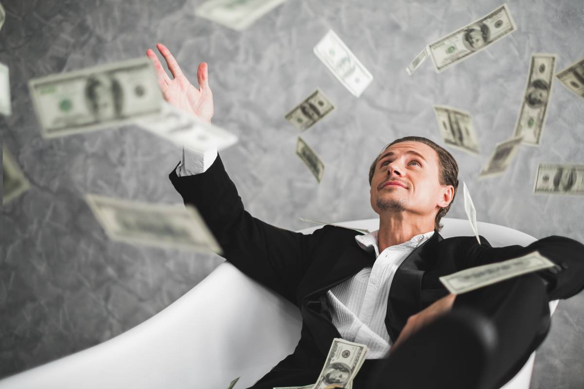 World Wealth Report 2024: Ρεκόρ πλούτου και εκατομμυριούχων – Εντυπωσιακή η αύξηση των «υπερπλούσιων»