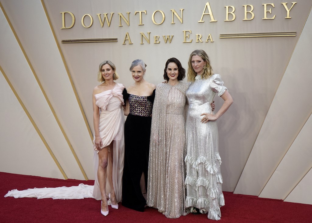 «Downton Abbey»: Σε δημοπρασία τα κοστούμια και τα σκηνικά της σειράς-φαινόμενο