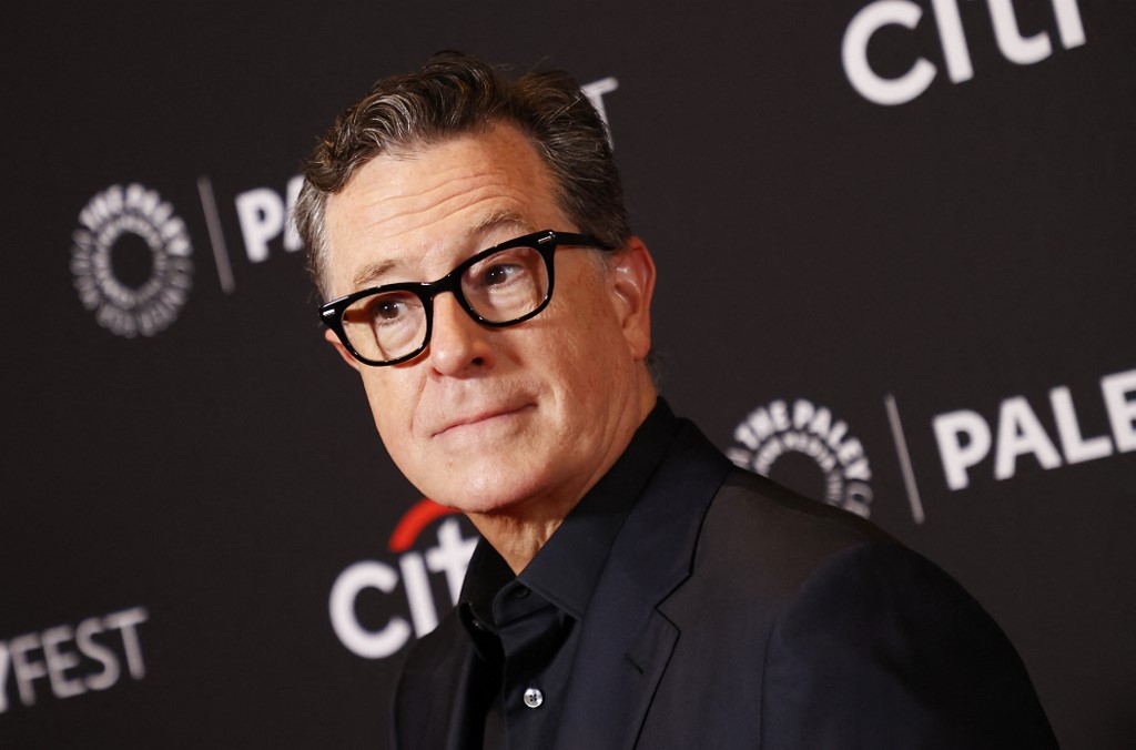 Γιατί το CBS σταματά το “The Late Show with Stephen Colbert” – Ο ρόλος του Τραμπ