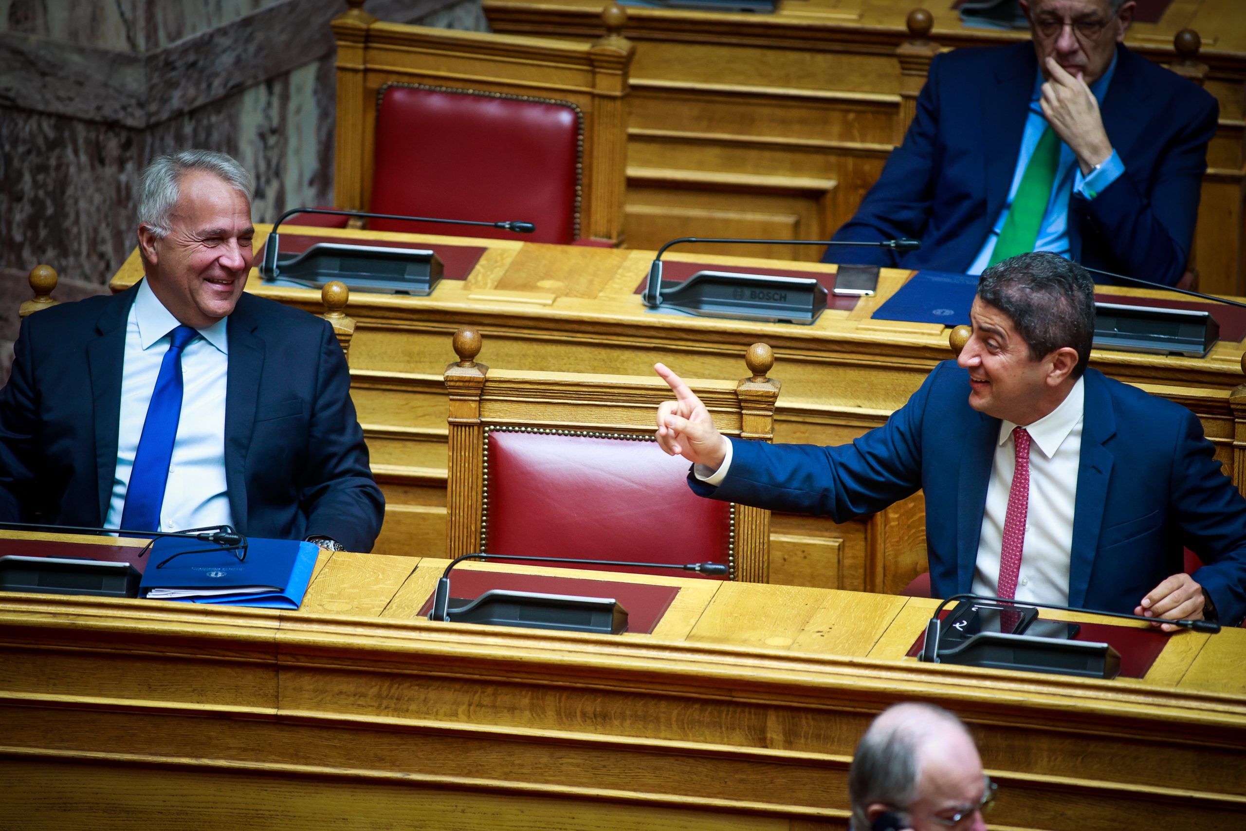 ΟΠΕΚΕΠΕ: Στην Ολομέλεια η συζήτηση των προτάσεων από ΠΑΣΟΚ και ΣΥΡΙΖΑ-Νέα Αριστερά για Προκαταρκτική [Live]