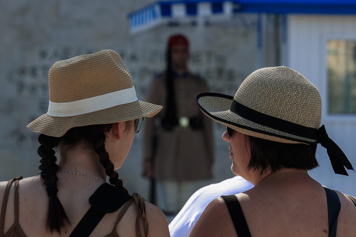 Σαρωτικός καύσωνας από Δευτέρα: Στους 44°C το θερμόμετρο – Σε επιφυλακή οι αρχές