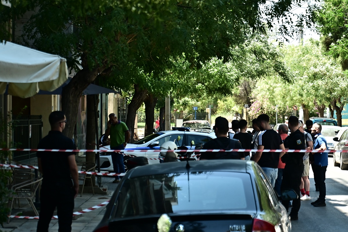 Πυροβολισμοί σε καφετέρια στον Κολωνό με δύο τραυματίες, ανάμεσά τους και αστυνομικός