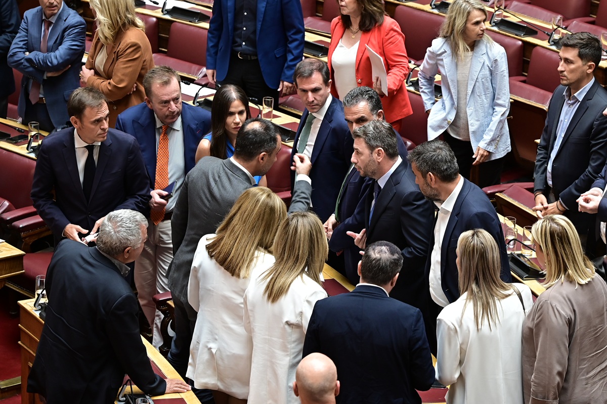 Μεταμεσονύκτιο «θρίλερ» στη Βουλή: Απορρίφθηκαν οι προτάσεις για Προκαταρκτική για το σκάνδαλο ΟΠΕΚΕΠΕ