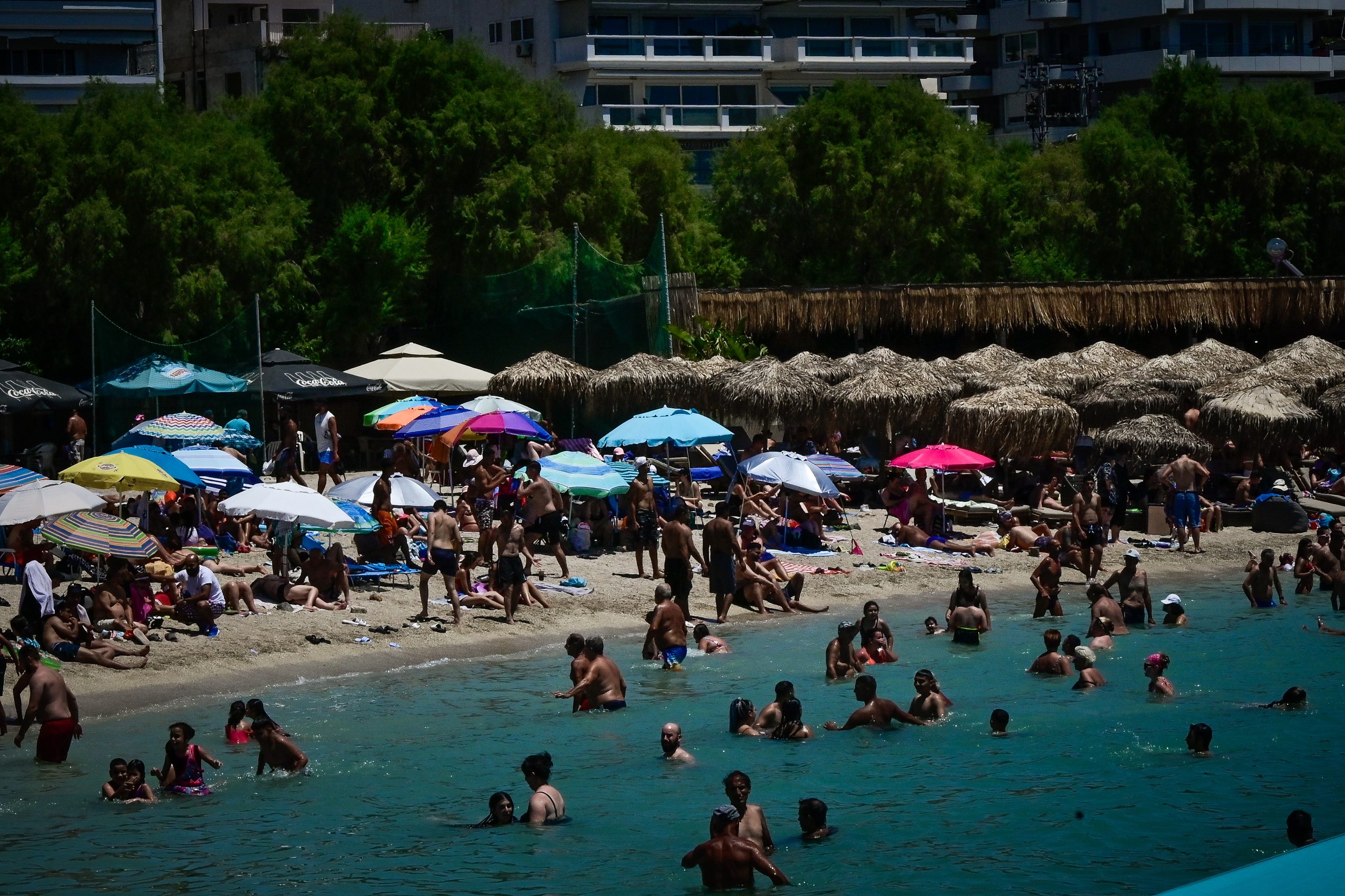 Έκτακτο δελτίο της ΕΜΥ: Στον «φούρνο» η χώρα μέχρι την Τετάρτη