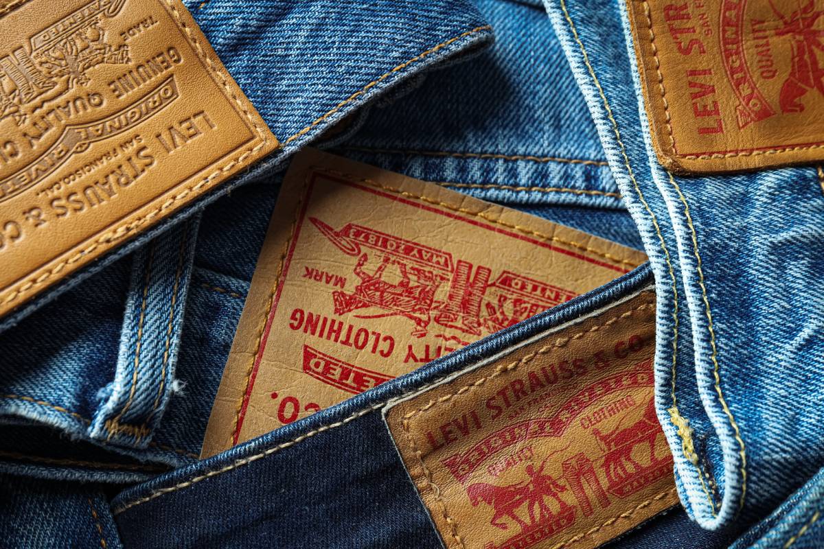 Γιατί τα τζιν Levi’s είναι ξανά στη μόδα