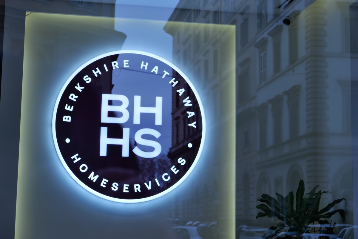 Ο Μπάφετ «μπαίνει» στη Google: Η Berkshire Hathaway αποκαλύπτει τη νέα της θέση στην Alphabet