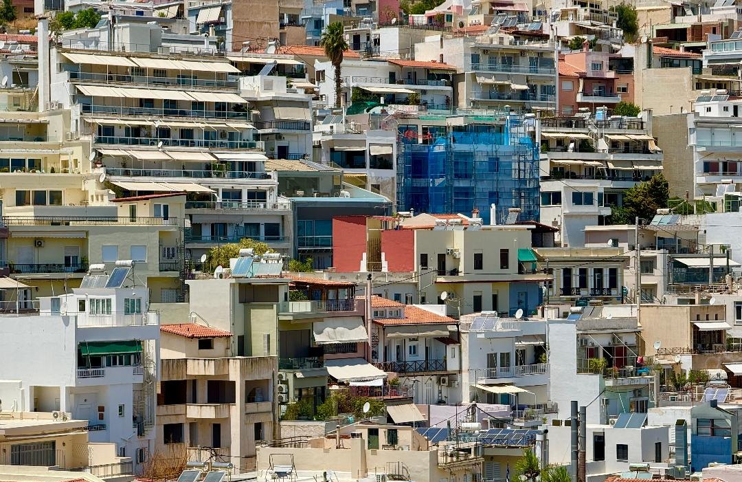 Ρεκόρ στη στεγαστική πίστη το 2025 – Οι χρυσοί κανόνες για ασφαλή αγορά κατοικίας